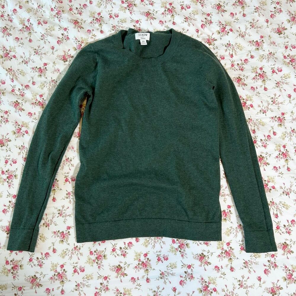 J Crew green long sleeve lightweight teddie sweater XS